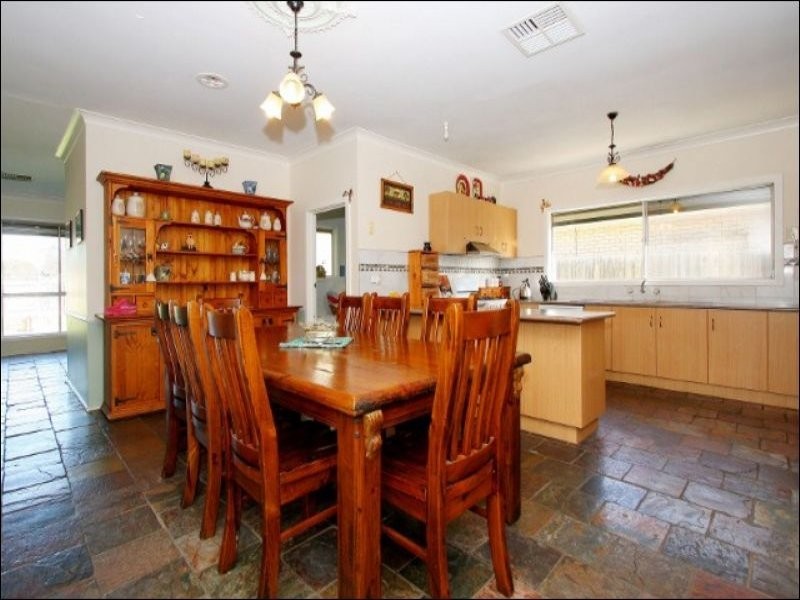 17 Davey Street, Sunshine West VIC 3020