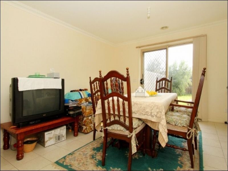 1/18 Westminster Avenue, Hillside VIC 3037