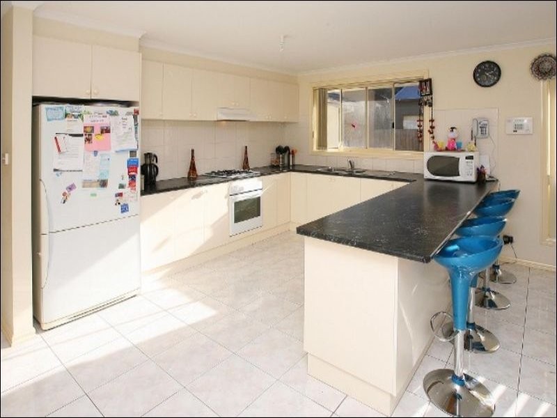 22 University Drive, Taylors Hill VIC 3037