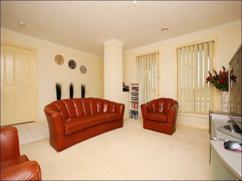 22 University Drive, Taylors Hill VIC 3037