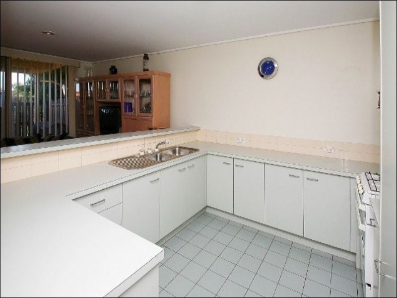 34 Village Avenue, Taylors Lakes VIC 3038