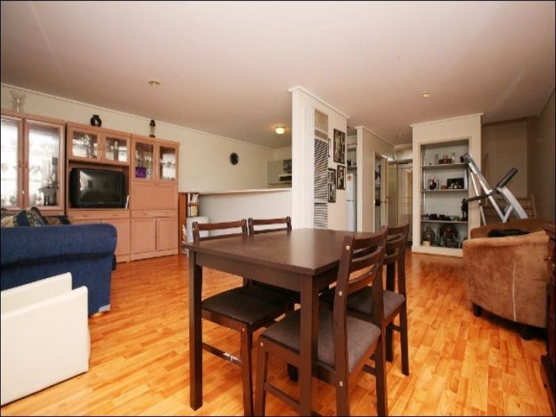 34 Village Avenue, Taylors Lakes VIC 3038