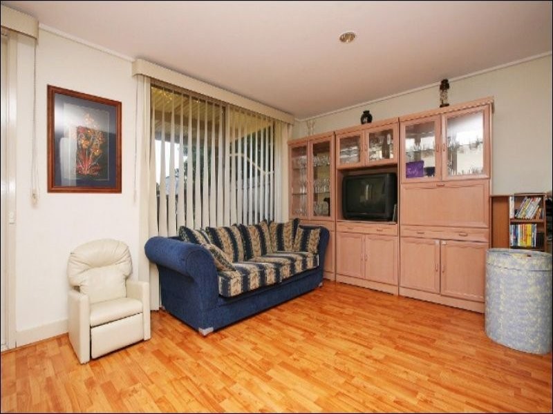 34 Village Avenue, Taylors Lakes VIC 3038