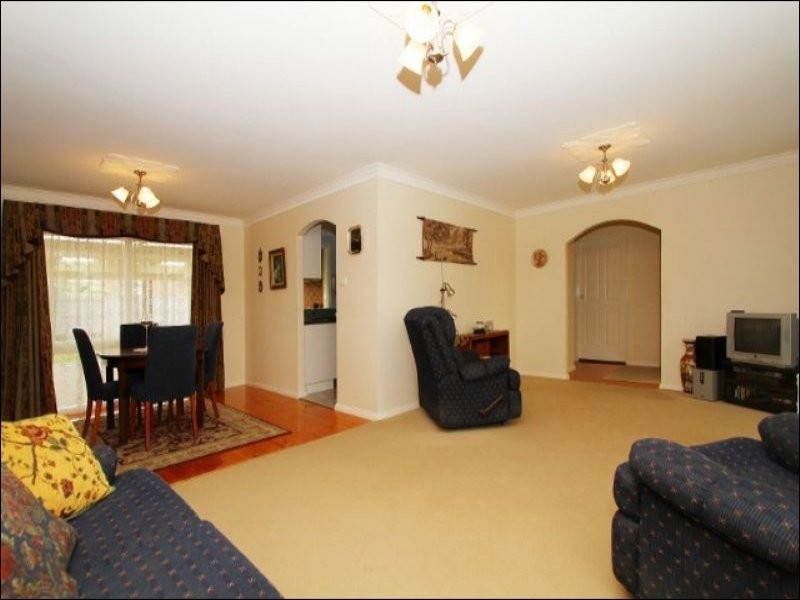 7 Innes Court, Taylors Lakes VIC 3038