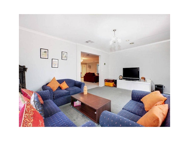 15 Webbs Avenue, Taylors Hill VIC 3037