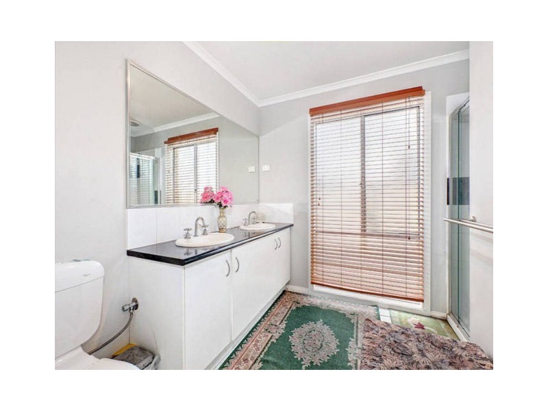 15 Webbs Avenue, Taylors Hill VIC 3037
