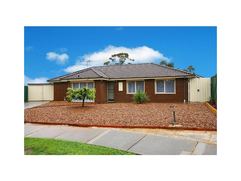 15 Bracknell Place, Deer Park VIC 3023