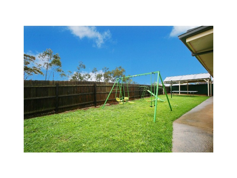 15 Bracknell Place, Deer Park VIC 3023