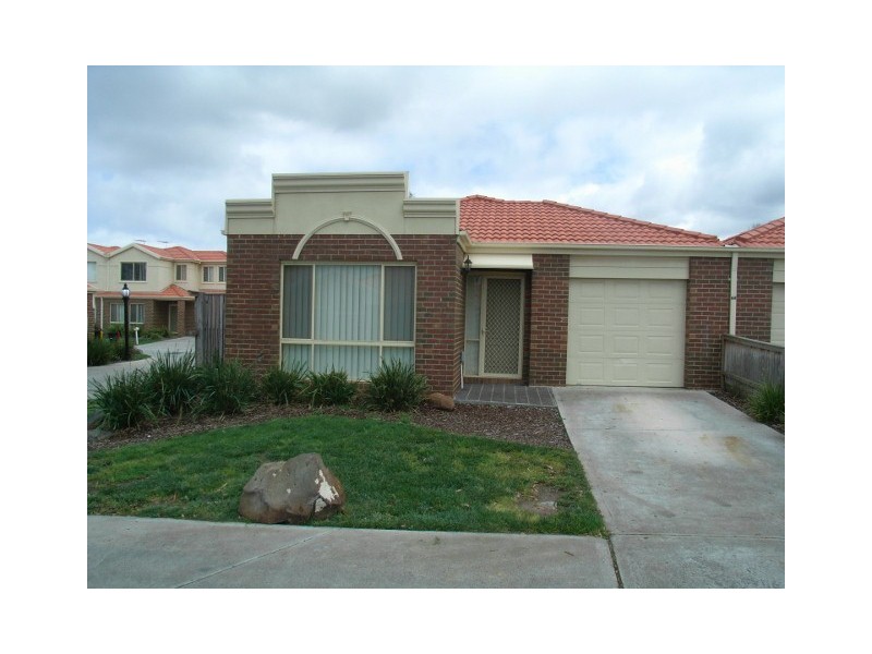 13 Kristian Drive, Hillside VIC 3037