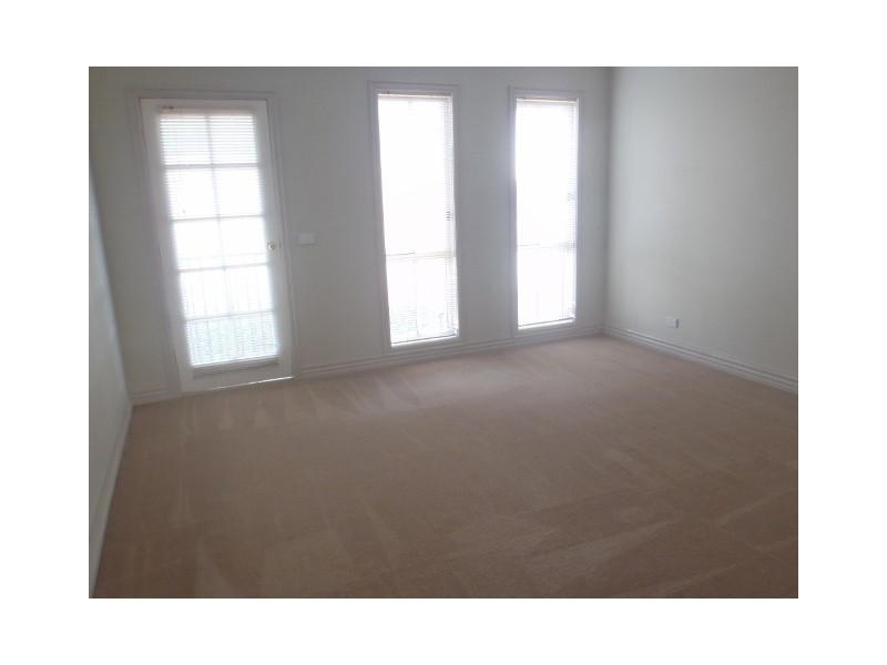 4/6 Lorraine Court, Hillside VIC 3037