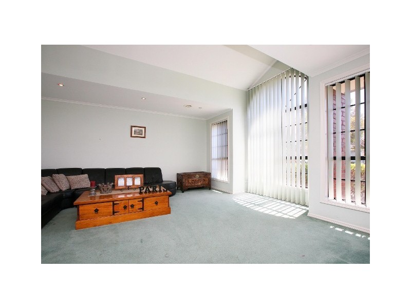 5 Toolim Walk, Sydenham VIC 3037