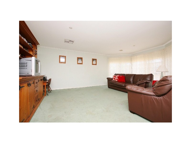 5 Toolim Walk, Sydenham VIC 3037
