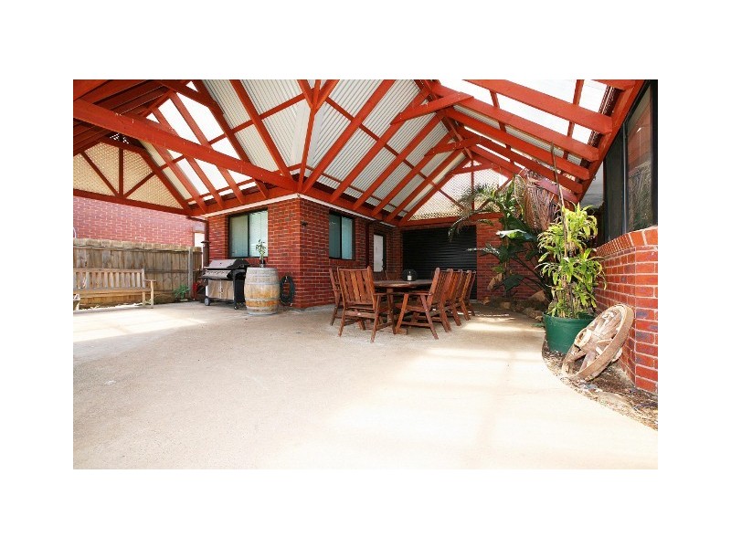 5 Toolim Walk, Sydenham VIC 3037