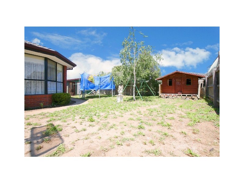 5 Toolim Walk, Sydenham VIC 3037