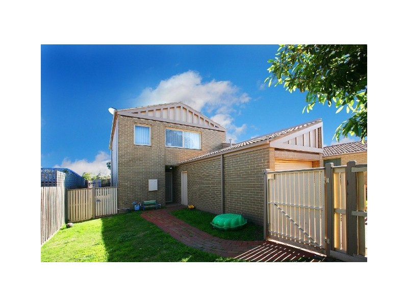 34 Village Avenue, Taylors Lakes VIC 3038