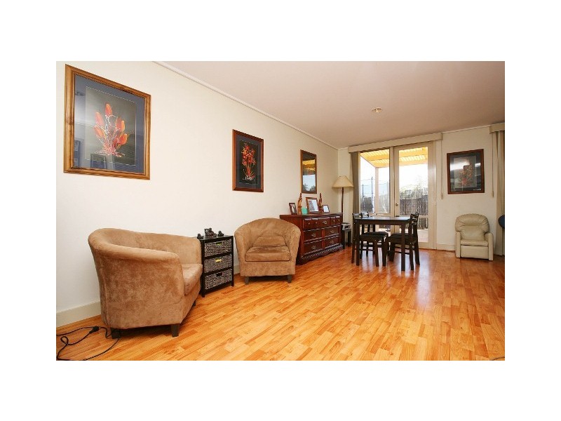 34 Village Avenue, Taylors Lakes VIC 3038