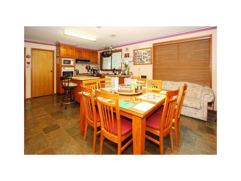 15 Carrington Street, Sydenham VIC 3037