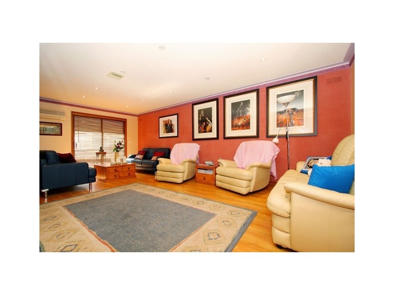 15 Carrington Street, Sydenham VIC 3037