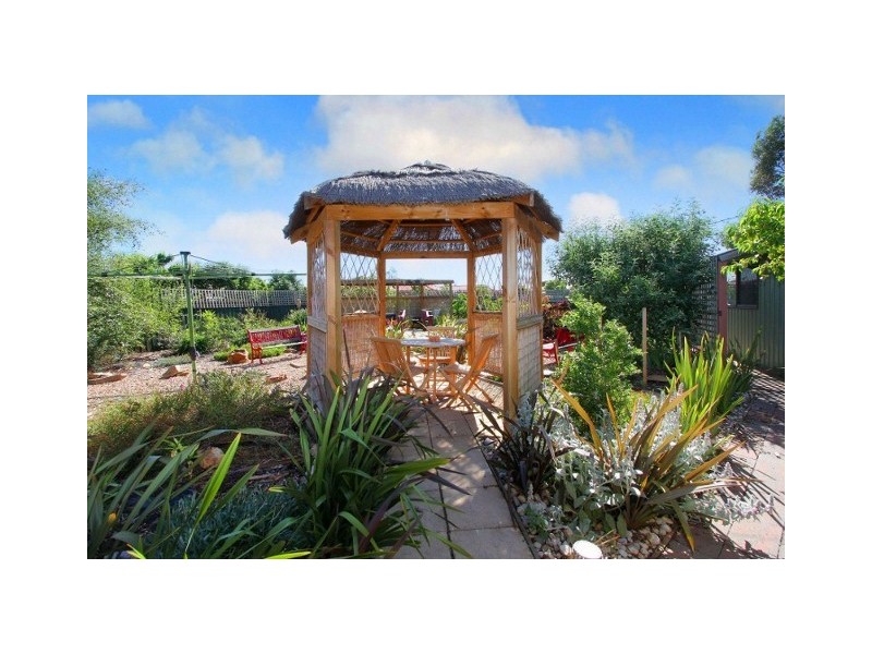 15 Carrington Street, Sydenham VIC 3037