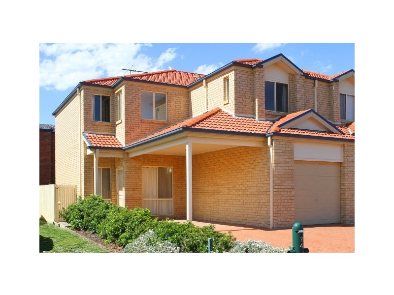 24 Amberlea Circuit, Taylors Hill VIC 3037