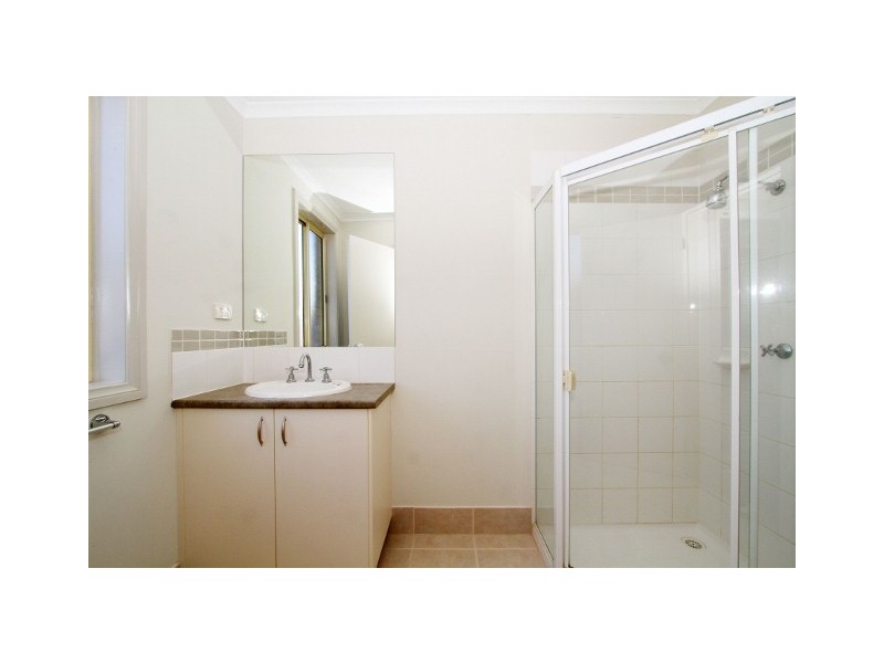 24 Amberlea Circuit, Taylors Hill VIC 3037