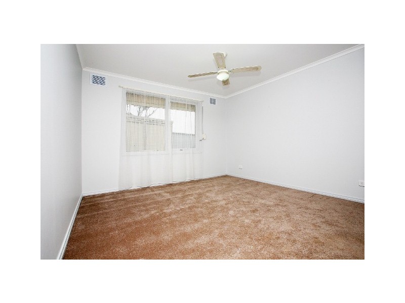 15 Bracknell Place, Deer Park VIC 3023