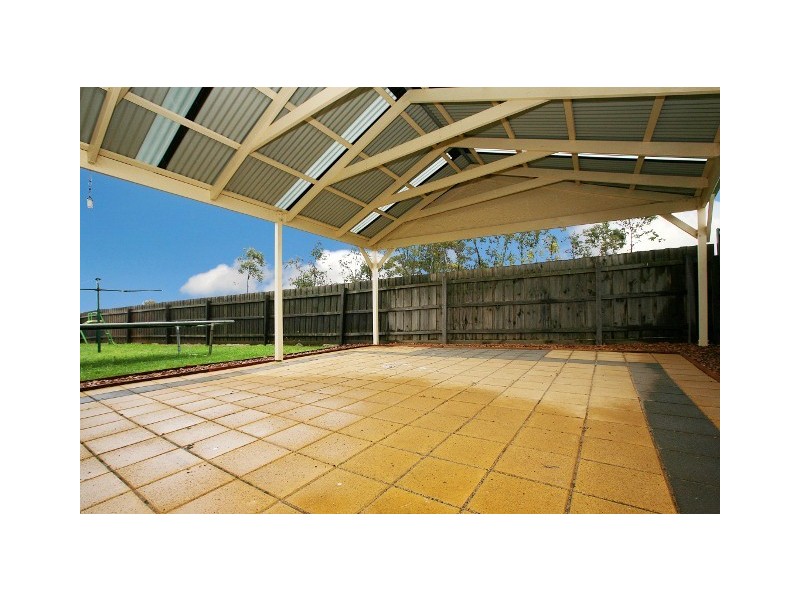 15 Bracknell Place, Deer Park VIC 3023