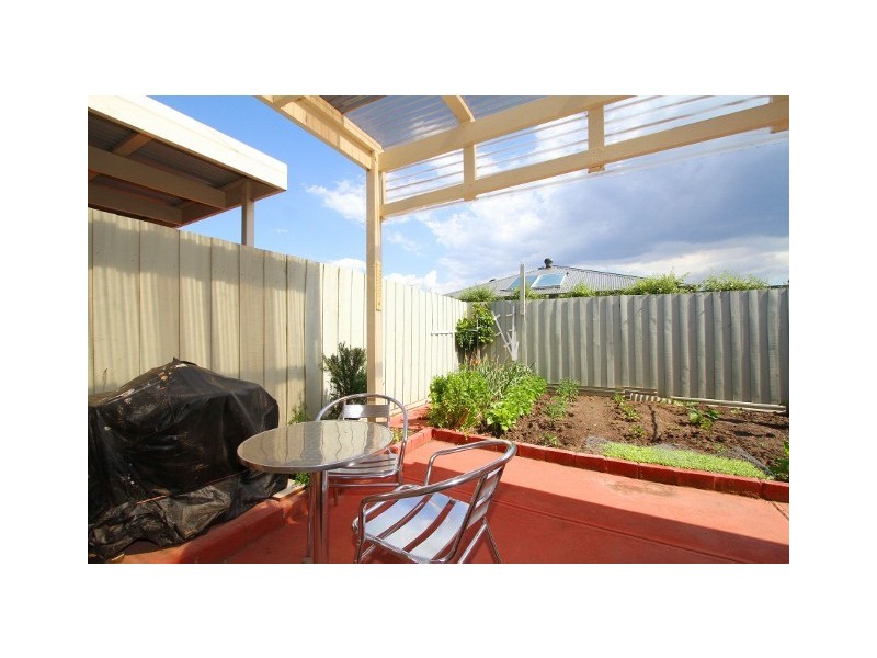 2/31 Jade Way, Hillside VIC 3037