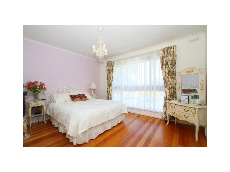 14 Santos Court, Keilor Downs VIC 3038
