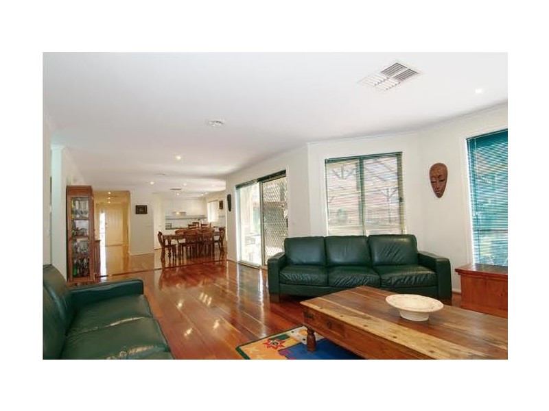 12 Cardigan Crescent, Taylors Lakes VIC 3038