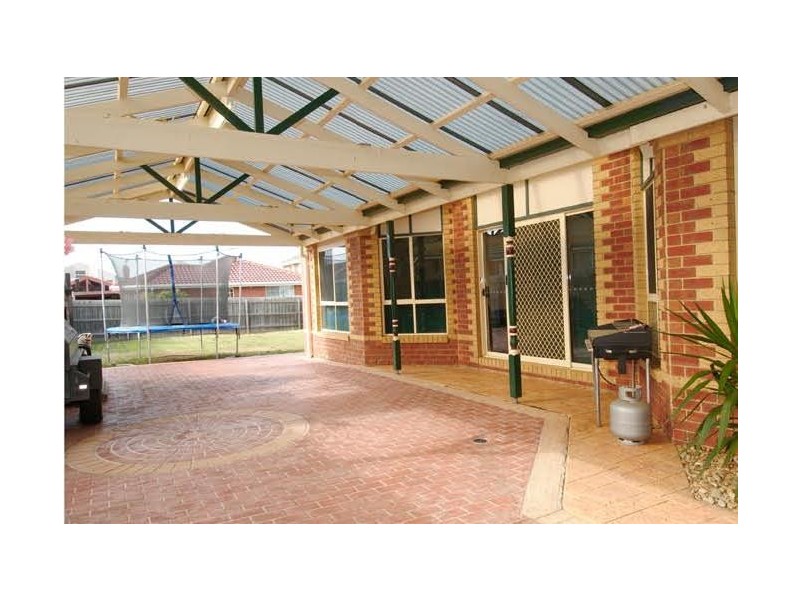 12 Cardigan Crescent, Taylors Lakes VIC 3038