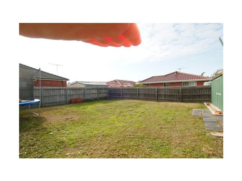 12 Cardigan Crescent, Taylors Lakes VIC 3038