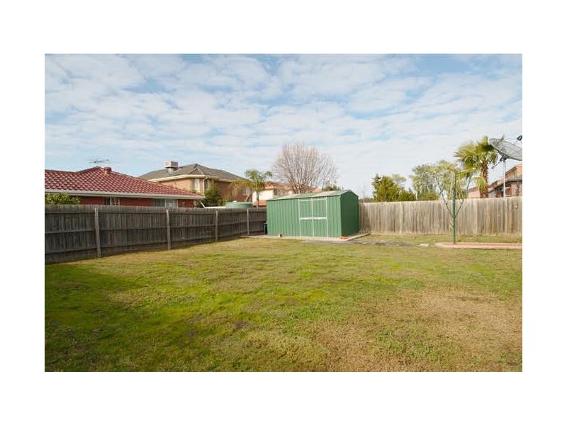 12 Cardigan Crescent, Taylors Lakes VIC 3038