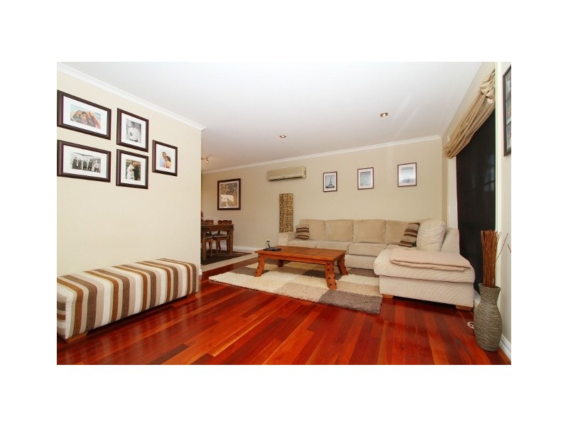 1/25 Minerva Crescent, Keilor Downs VIC 3038