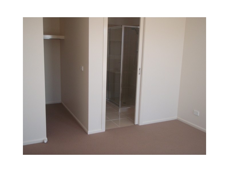 2 Synergy Court, Taylors Hill VIC 3037