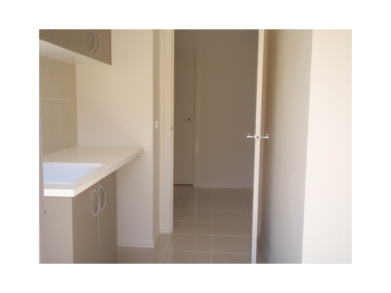 2 Synergy Court, Taylors Hill VIC 3037