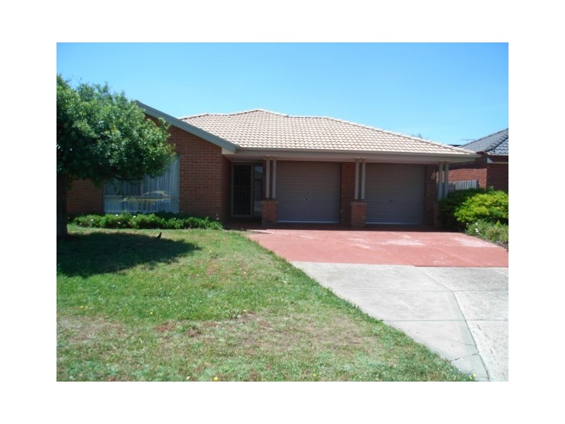 12 Tussock Crescent, Sydenham VIC 3037