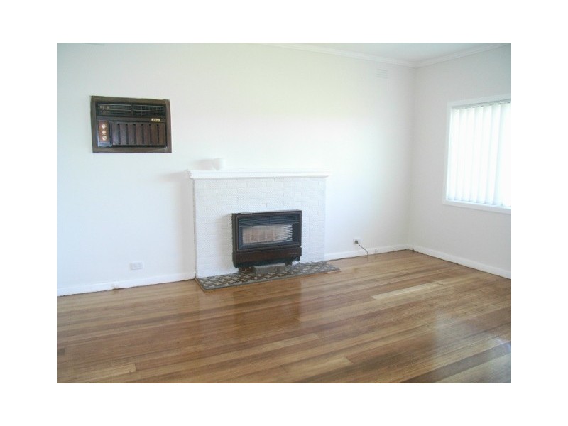 36 Esmond Street, Ardeer VIC 3022