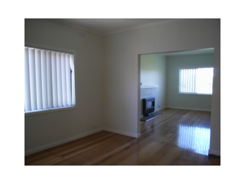 36 Esmond Street, Ardeer VIC 3022