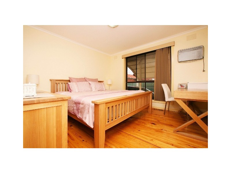 4 Breadalbane Court, Sydenham VIC 3037