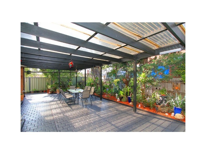 15 Parrakeet Court, Taylors Lakes VIC 3038