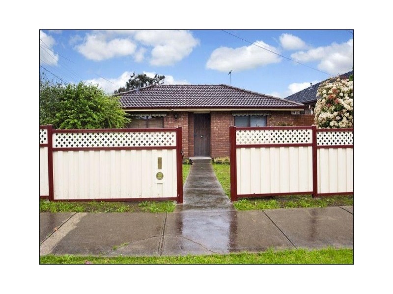 4 Revell Crescent, St Albans VIC 3021