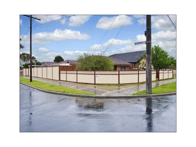 4 Revell Crescent, St Albans VIC 3021