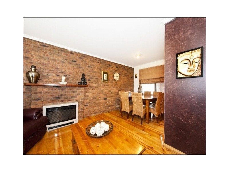 4 Revell Crescent, St Albans VIC 3021