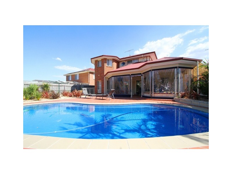 13 Rockwood Place, Hillside VIC 3037