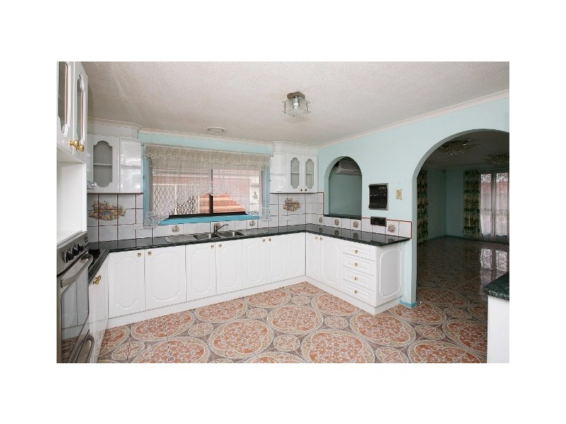 5 Bellevue Drive, Keilor Downs VIC 3038