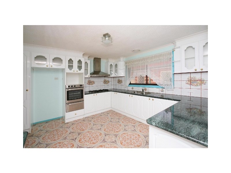 5 Bellevue Drive, Keilor Downs VIC 3038