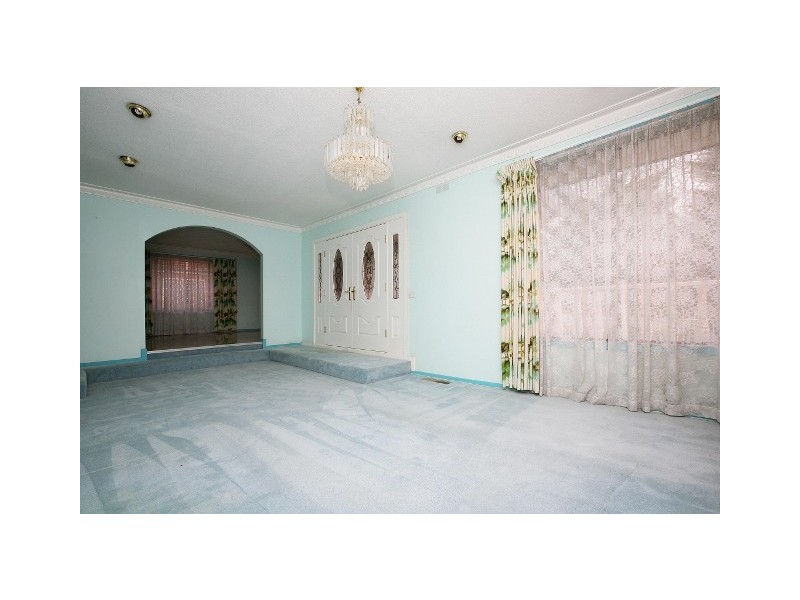 5 Bellevue Drive, Keilor Downs VIC 3038