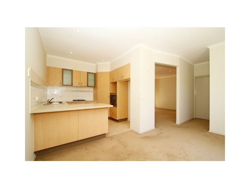 24 Amberlea Circuit, Taylors Hill VIC 3037