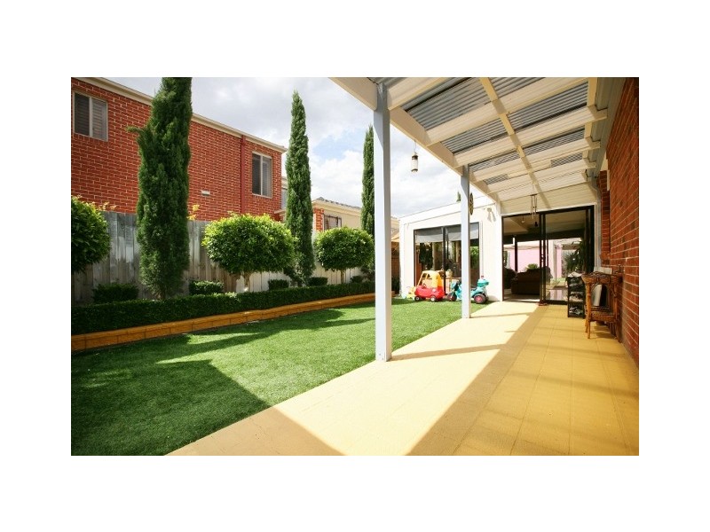 18 Flinders Street, Taylors Hill VIC 3037